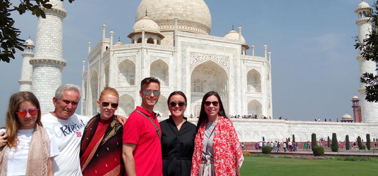 Taj Mahal day tour from Delhi by car