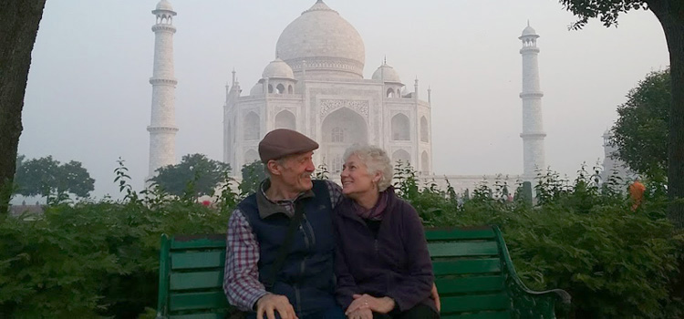 Taj Mahal sunrise tour from Delhi with no tourists